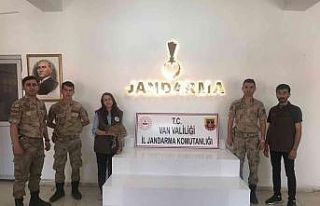 Yavru yaban keçisi emin ellerde