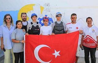 Yelkencilerden anı duvarı boyama etkinliği