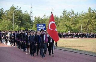 Yeni mühendislerin mezuniyet heyecanı