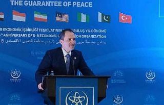 Yeniden Refah lideri Erbakan, D-8’in kuruluş yıldönümü...