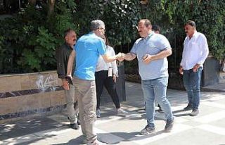 YKS sınavına girecek öğrencilere bizzat yardımcı...