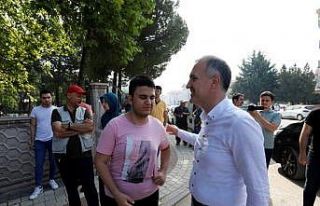 YKS’ye giren öğrencilere kahve, çay ve su ikramı