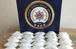 Yok artık...Uyuşturucu tacirleri 5 kilo uyuşturucuyu...