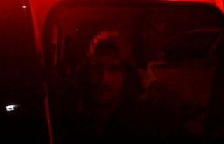 Yolda karşılaştığı kişiye bıçak çekip para...