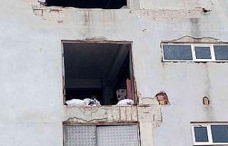 Yük asansörüne sıkışan 19 yaşındaki işçinin...