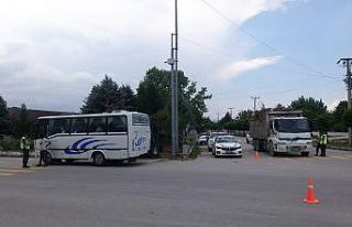 Yük ve yolcu taşıyan araçlar denetlendi