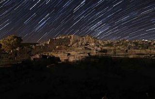 Zerzevan Kalesi yıldızlar altında fotoğraflandı