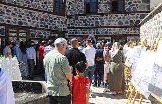 100 binin üzerinde tarihi belge, doküman ve fotoğrafın...