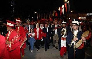 15 Temmuz’da bayraklar dalgalandı