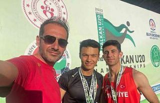 3 altın ve 1 gümüş madalya ile şampiyonaya damga...
