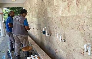 3 kez muslukları çalınan camiye plastik borulu...