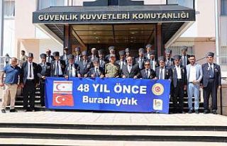 48 yıl sonra savaştıkları toprakları gören gaziler...