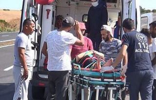 5 kişinin içerisinde bulunduğu otomobil şarampole...