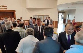 7’den 70’e herkes kent bayramlaşmasında kucaklaştı