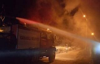 Afyonkarahisar’da iki katlı evde yangın çıktı