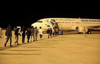 Ağrı’da sınır dışı edilen 273 Afgan göçmen...