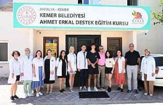 Ahmet Erkal Destek Eğitim Kursu öğrencilerinden...