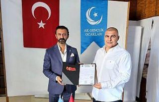 Ak Gençlik Ocakları Antalya İl Başkanı Esenkurt...
