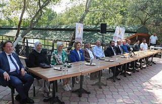 AK Parti, gazetecileri ağırladı