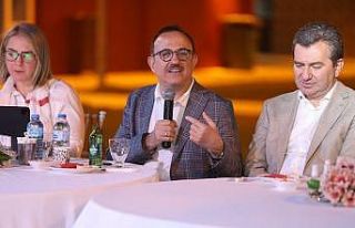 AK Parti’den Yerel Yönetimler Zirvesi