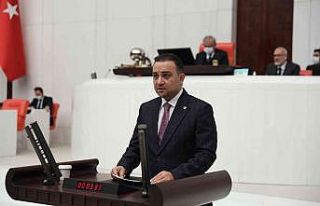 AK Partili Baybatur, yoğun mesai sonrası sahaya...