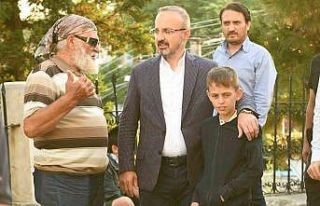 AK Parti’li Turan bayram namazını Lapseki’de...