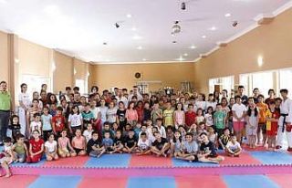 Alaşehir Belediyesi çocuklar için yaz kursları...