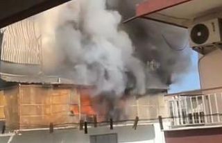 Alev alan jenaratörün dumanı binayı sardı, vatandaşlar...