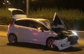 Ankara’da karşıdan karşıya geçmeye çalışan...