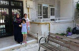 Anneleriyle evden çıkarılan kızlar, maddi durumu...