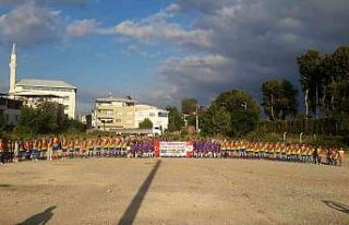 Antrenman yapmak için her gün 4 kilometre yürüyorlar