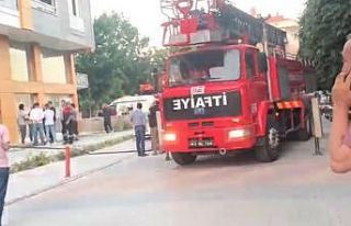 Apartman yangınında dumandan etkilenen 5 kişi itfaiye...