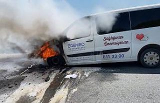 Araç yangını araziye sıçradı