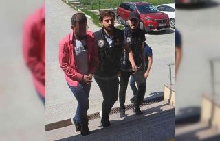 Aracında 46 binden fazla uyuşturucu hap yakalatan...