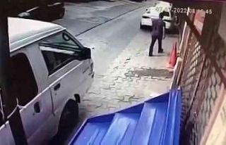 Ataşehir’de lüks otomobili çizen şahıs kayıplara...