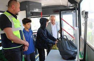 Atığını getiren harçlığını alıp gitti