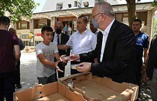 Başkan Ergün, Merkez Efendi Mahallesi’nde vatandaşlarla...