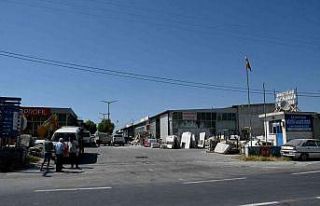 Başkan Günel, Davutlar sanayi esnafına verdiği...