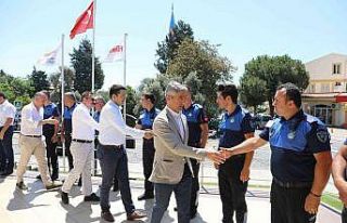 Başkan Oktay, personelle bayramlaştı