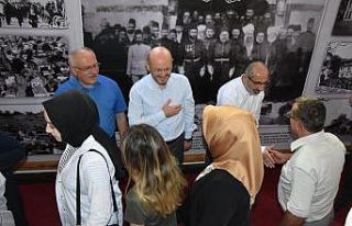 Başkan Özcan belediye personeli ile bayramlaştı