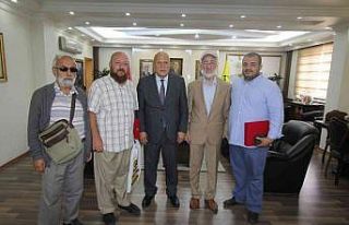 Başkan Pekmezci’den hattatlara teşekkür