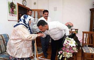 Başkan Yücel’den şehit ailesine bayram ziyareti