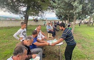 Bayram geleneğini sürdürüyorlar