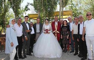 Belediye Başkanı Altın nikah kıydı