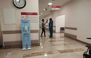 Beyaz kod verdiler diye, sağlık görevlilerini azarladı