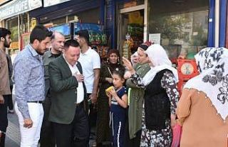 Beyoğlu, esnaf ve vatandaşların bayramını kutladı