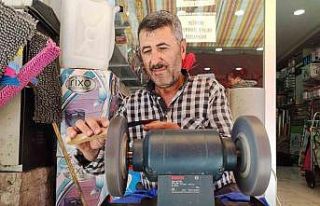 Bıçaklar kurbana hazırlanıyor