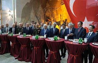 Binali Yıldırım memleketi Erzincan’da bayramlaşma...