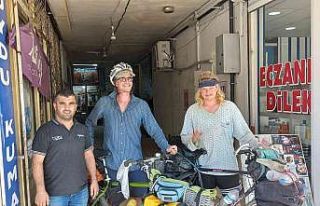 Bisikletle dünya turuna çıkan Alman gezginler Elbistan’da...