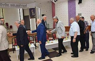 Bozüyük’te protokol ve vatandaşlar arefe gününde...